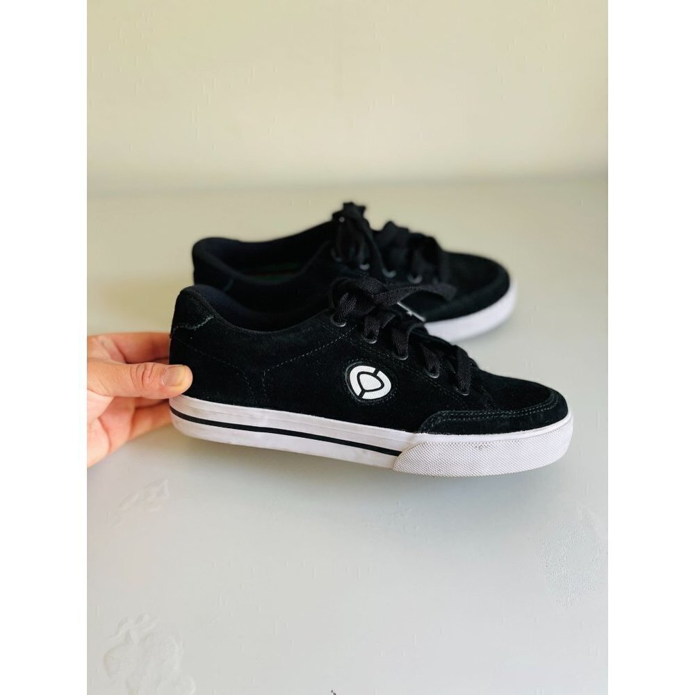 Circa Lopez Classic Sneaker W 6.5 / Youth 5 - Picture 3 of 7